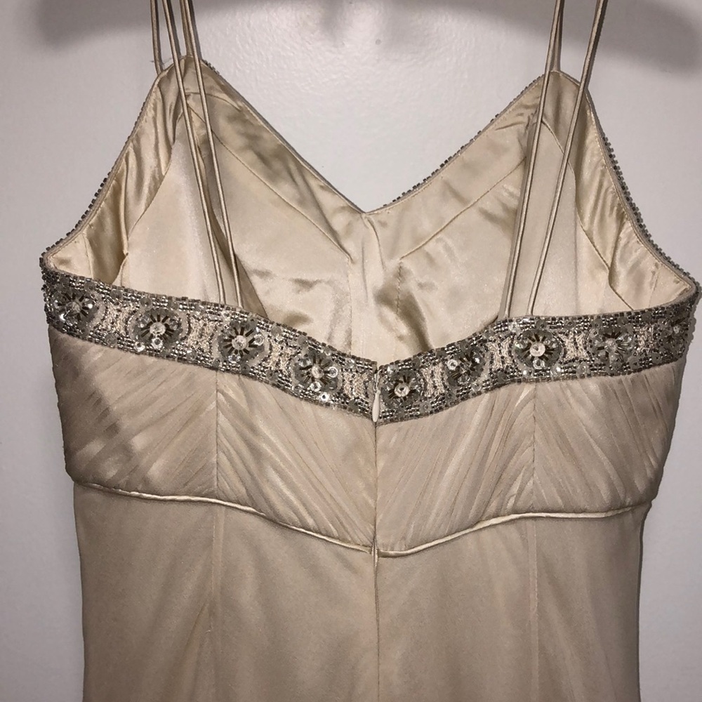 Badgley Mischka Wedding Gown - Picture 4 of 8